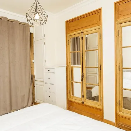 Charming With Terrace In The Heart Of The 17th * Parigi